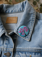 Cerisier en fleurs- Broche en argile , aquarelle