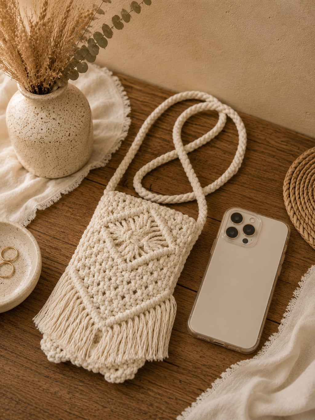 Pochette Nomade – Pochette téléphone en macramé fait main