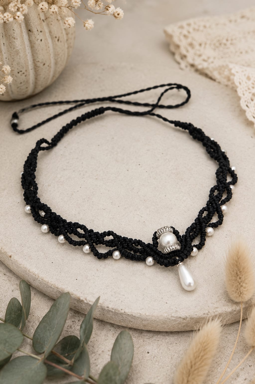 Collier Macramé "Élégance Noire"